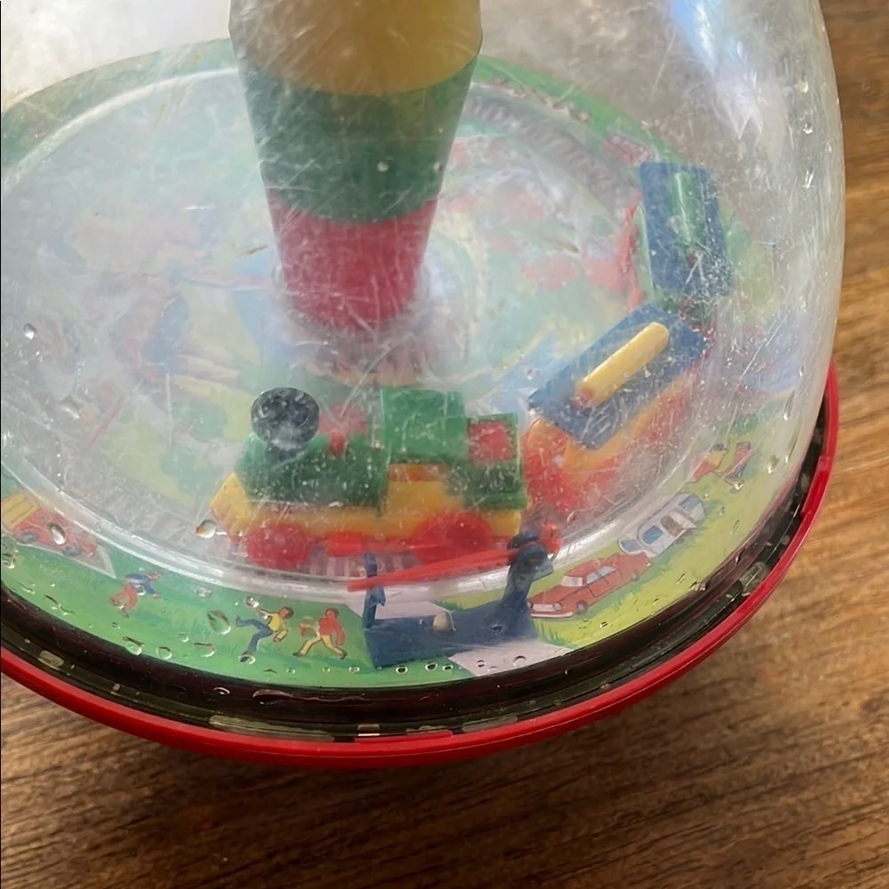 Vintage Plastic SPINNER TOY, Spinner Train Toy, USSR, 1980s
